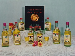 龙山酒业-1985三蛇酒（广西名牌产品）